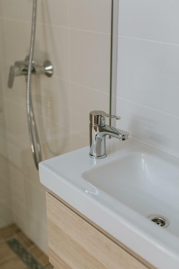 Fyaka Loft Apartments Водице Екстериор снимка